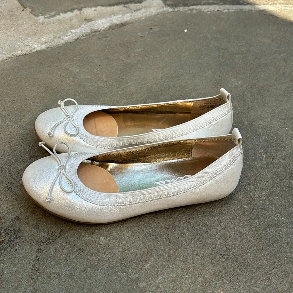 Nina Girls Esther Ivory Pearl Ballet Flats 1.5